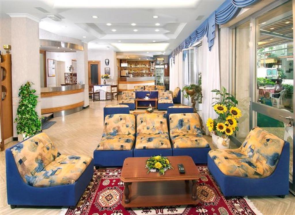 מיסאנו אדריאטיקו Hotel Arno מראה חיצוני תמונה