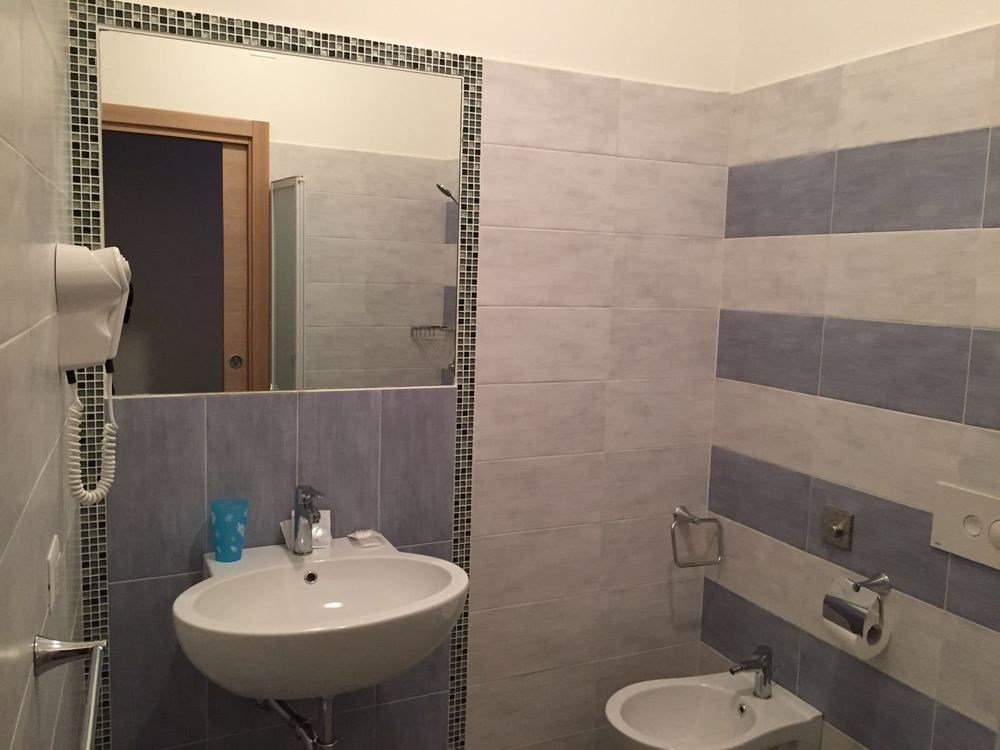מיסאנו אדריאטיקו Hotel Arno מראה חיצוני תמונה