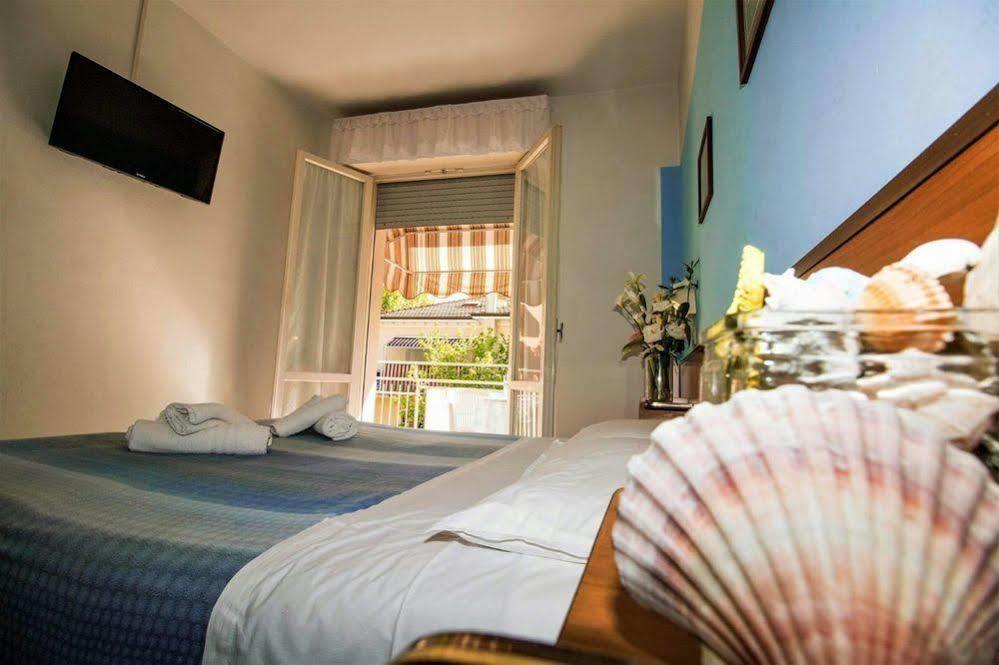 מיסאנו אדריאטיקו Hotel Arno מראה חיצוני תמונה