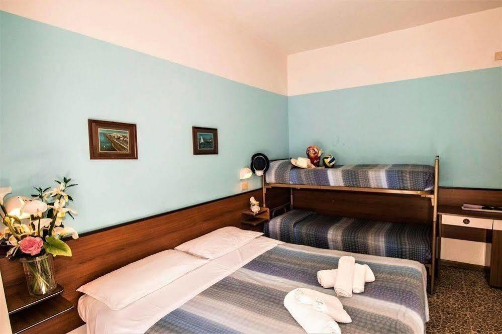 מיסאנו אדריאטיקו Hotel Arno מראה חיצוני תמונה